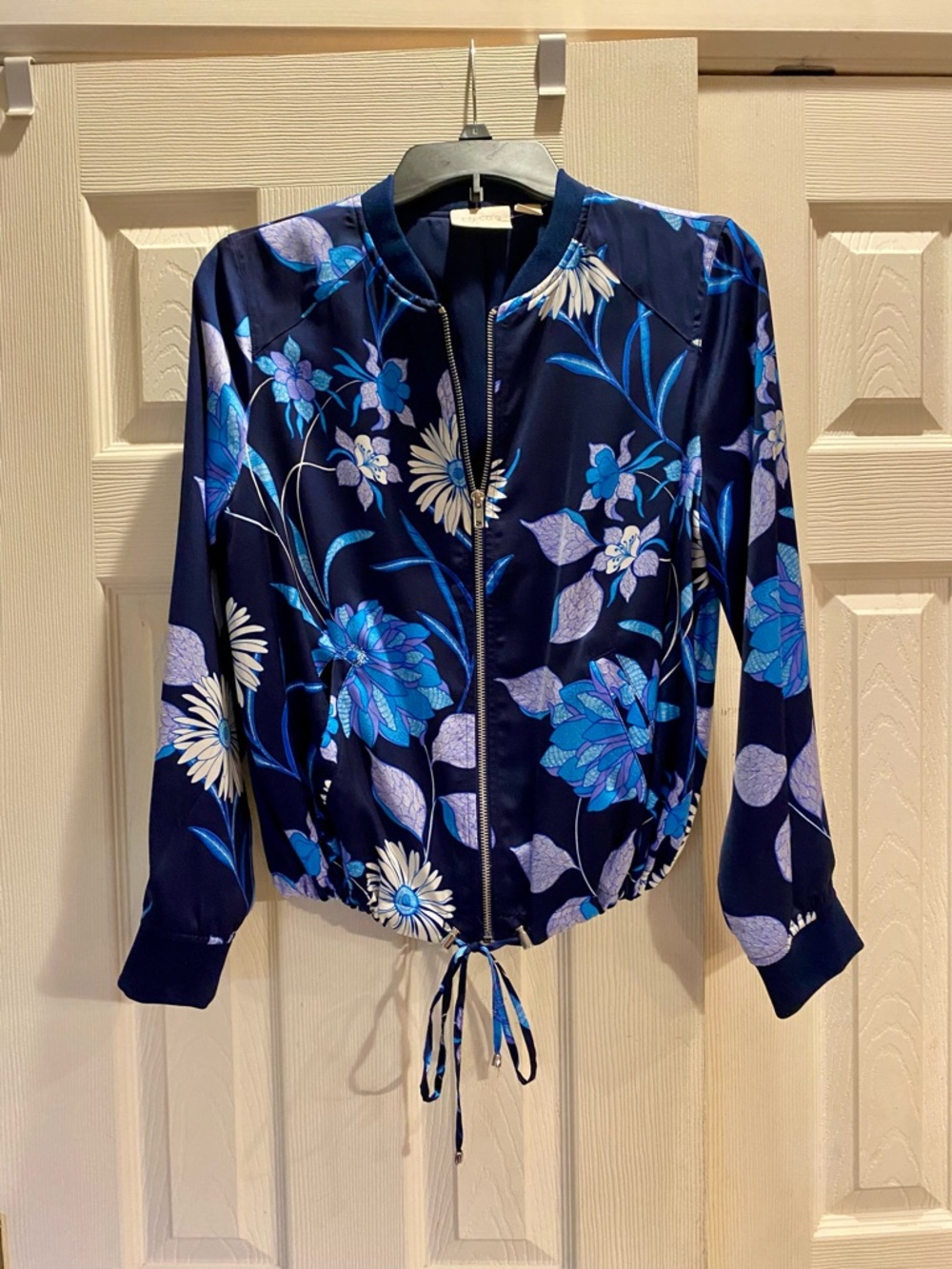 Chico's Tropical Flower Print Size 0 Small Long Sleeve Zipper Top Jacket